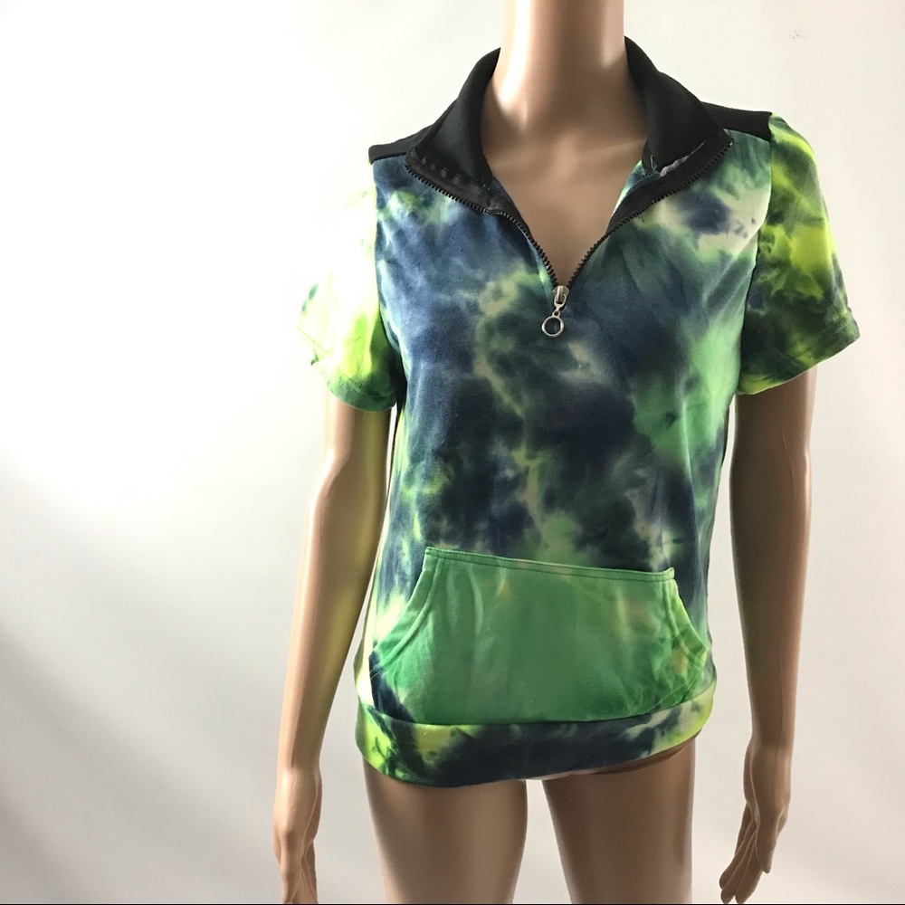 AQ Sports Top Size M Activewear Women's Shirt